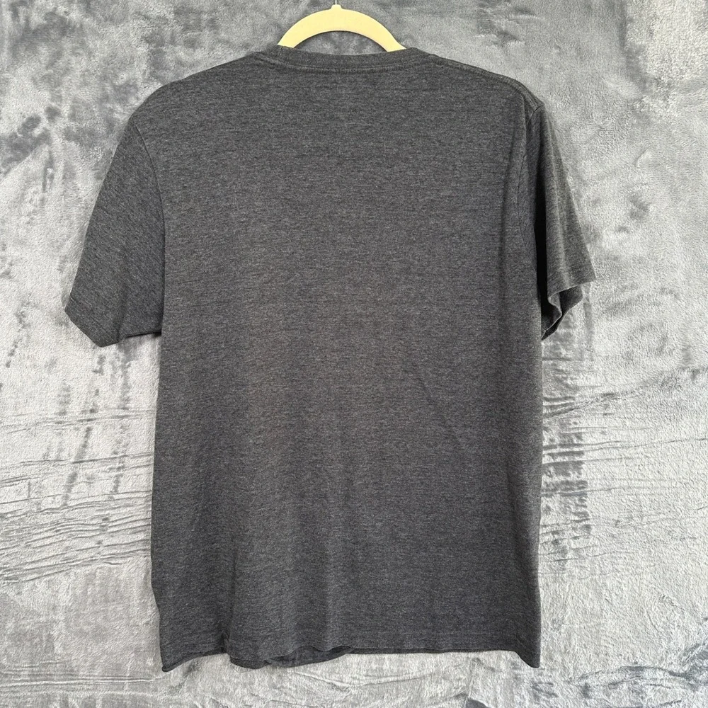 NFL Team Apparel Cleveland Browns Shirt Mens Medium Gray Helmet Graphic Tee